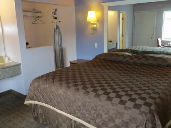 Park Cienega Motel 5